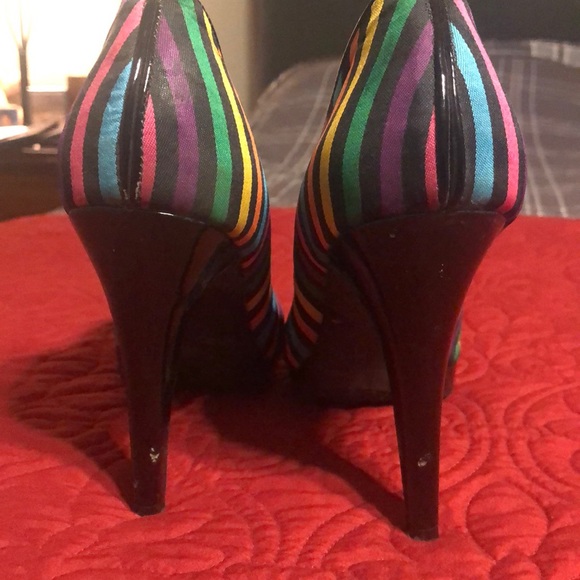 Woman’s heels - Picture 5 of 5